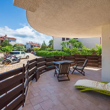 公寓 1 Bedroom Awesome In 佩罗杰
