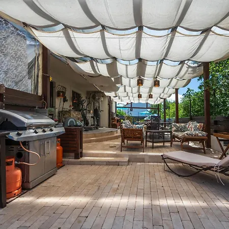 1 Bedroom Awesome In 佩罗杰