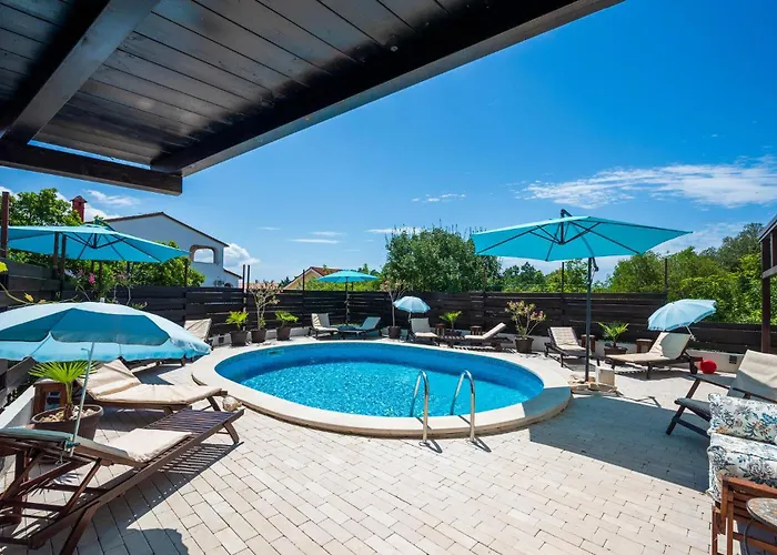 1 Bedroom Awesome In Apartman *